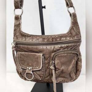 Silver Metalic Faux Leather Crossbody 9.5"Wx7.5"T